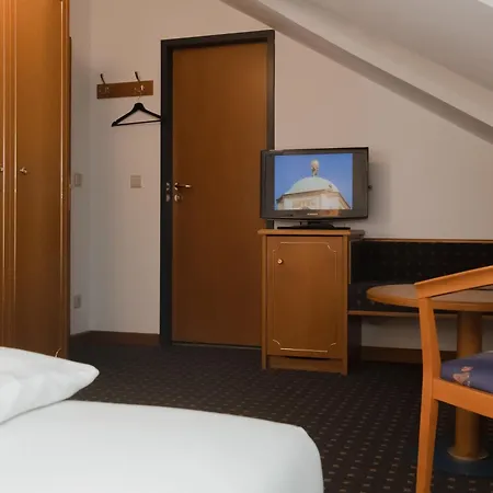 Alekto Hotel 4*